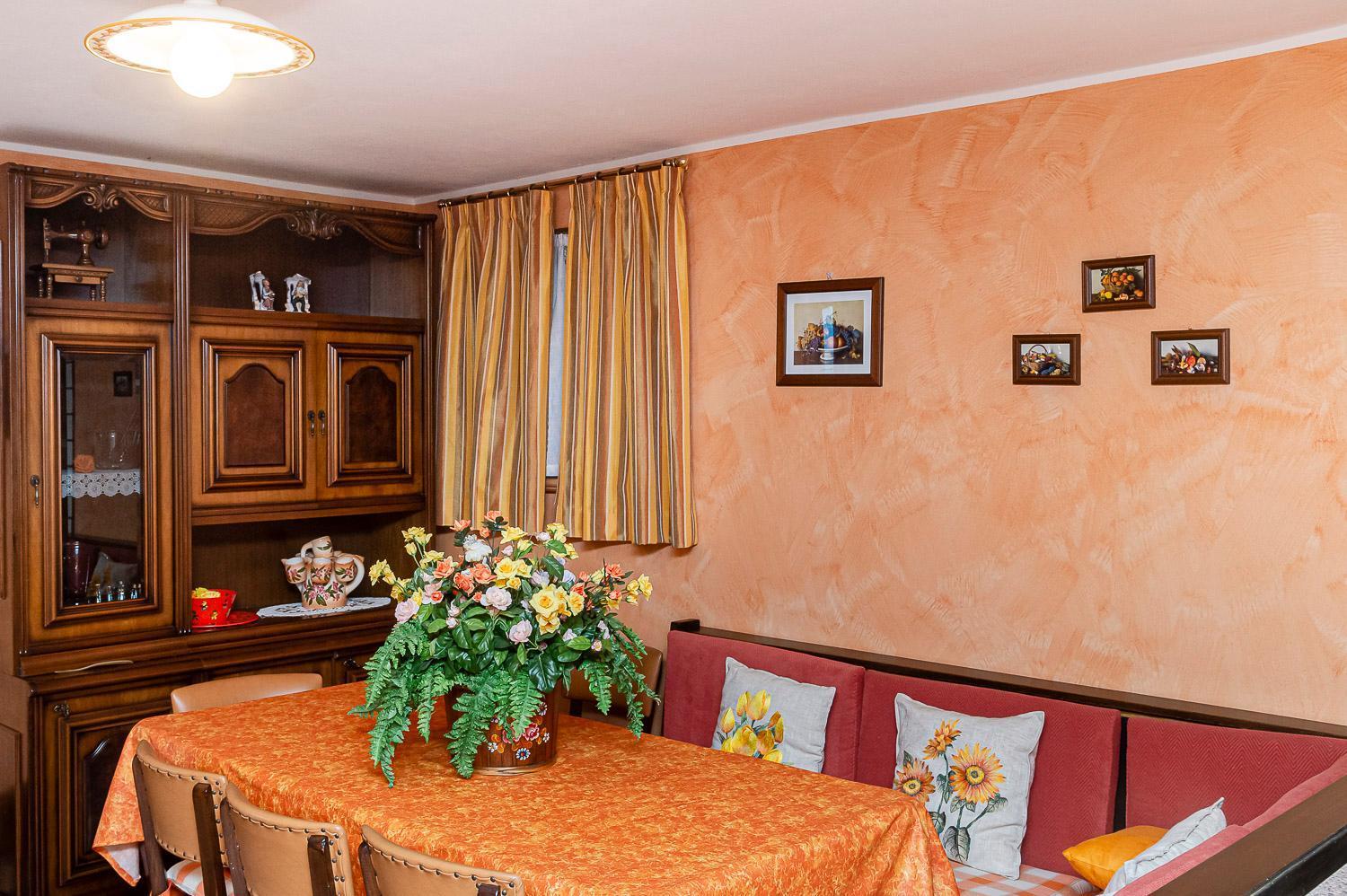 Family Gb - Dimora Fiorita Villa Armeno Exterior photo